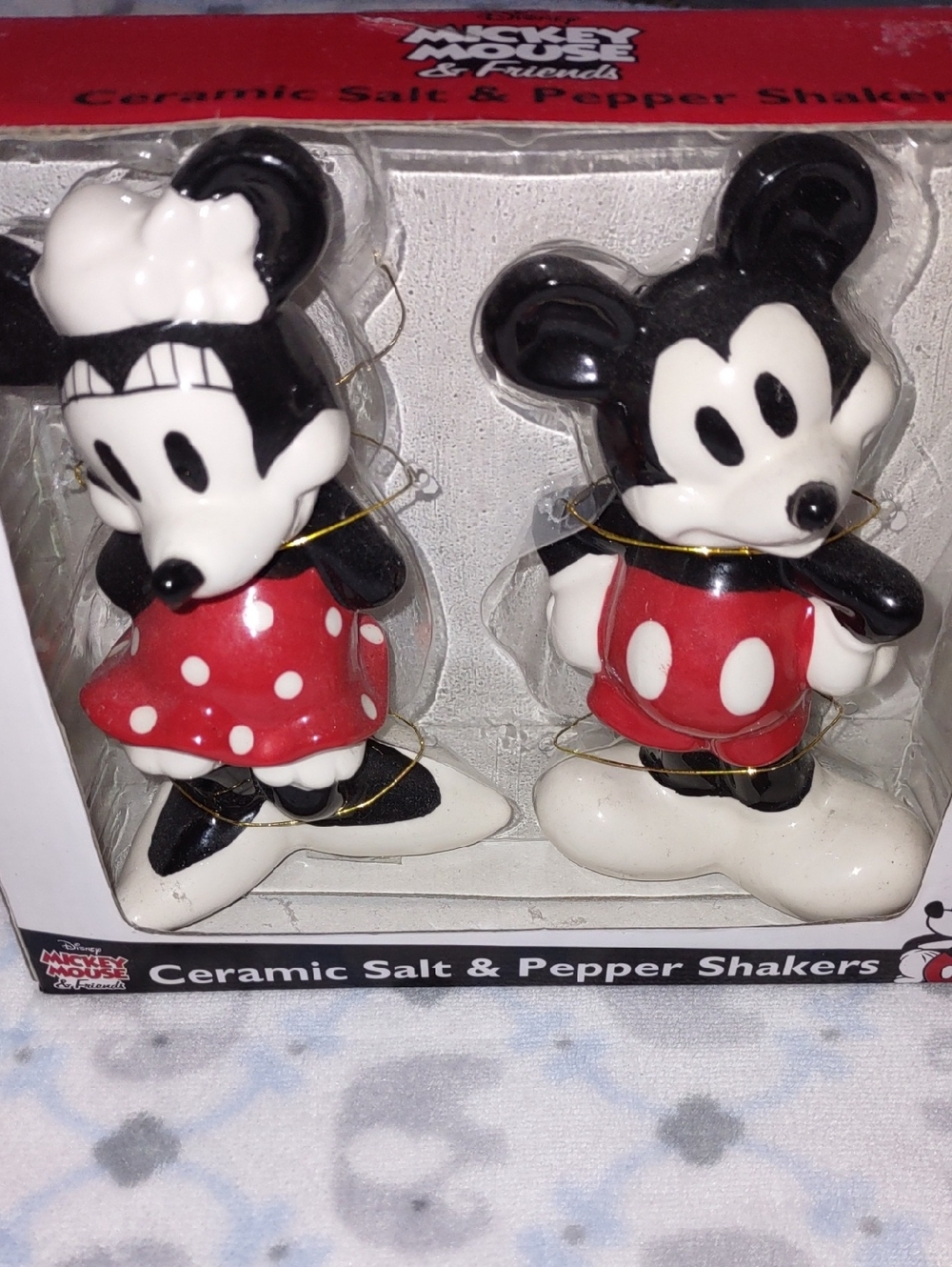 Disney Mickey Mouse & Friends Ceramic Salt and Pepper Shakers New